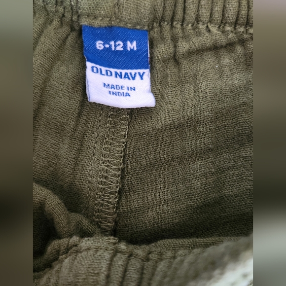 Old Navy Olive Green Baby Outfit - Picture 2 of 3